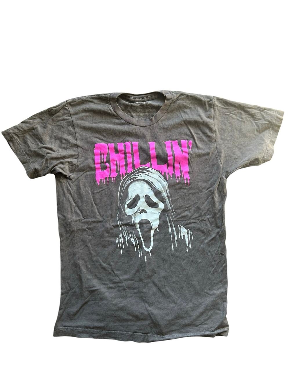 Ghost Face "Chillin'" Graphic T-Shirt - Unisex Gray Size Medium